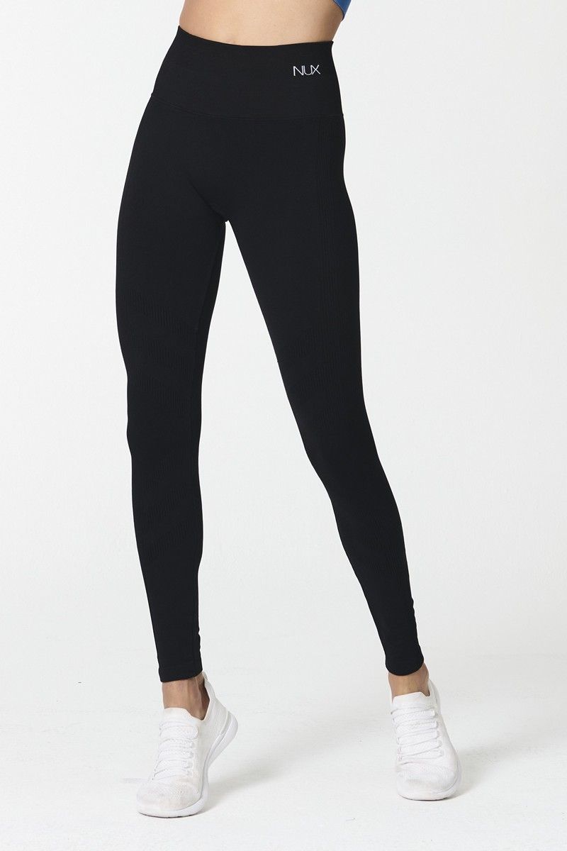 https://www.bflyactivewear.com/media/catalog/product/cache/f67af5c035b32a603655ffcb766f81d0/n/u/nux-black-band-it-together-legging.jpg